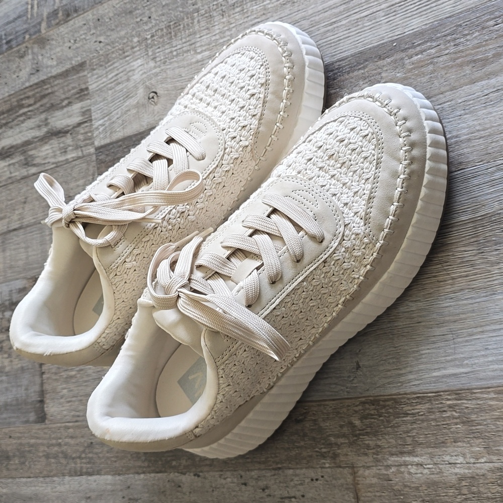 Dolce Vita Dolan Fredi Knit Casual Sneakers Sandstone Sz 9.5